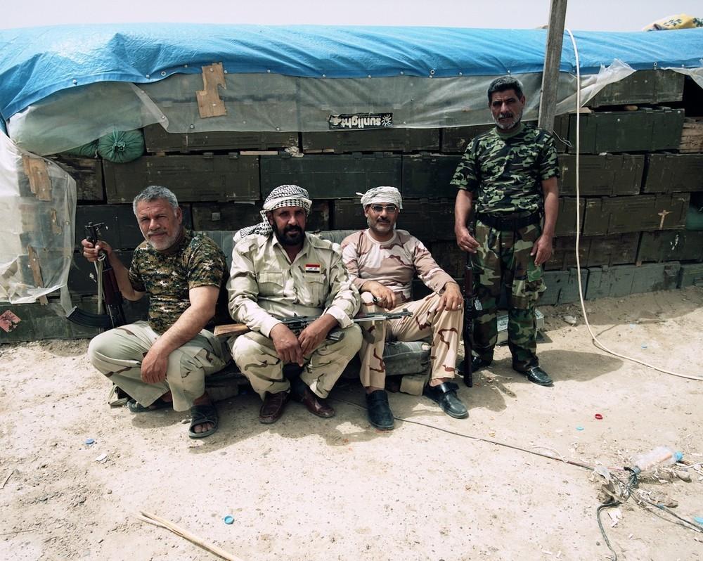 Фотография: Мужчины, которые бросили работу и отправились воевать против ИГИЛ №3 - BigPicture.ru