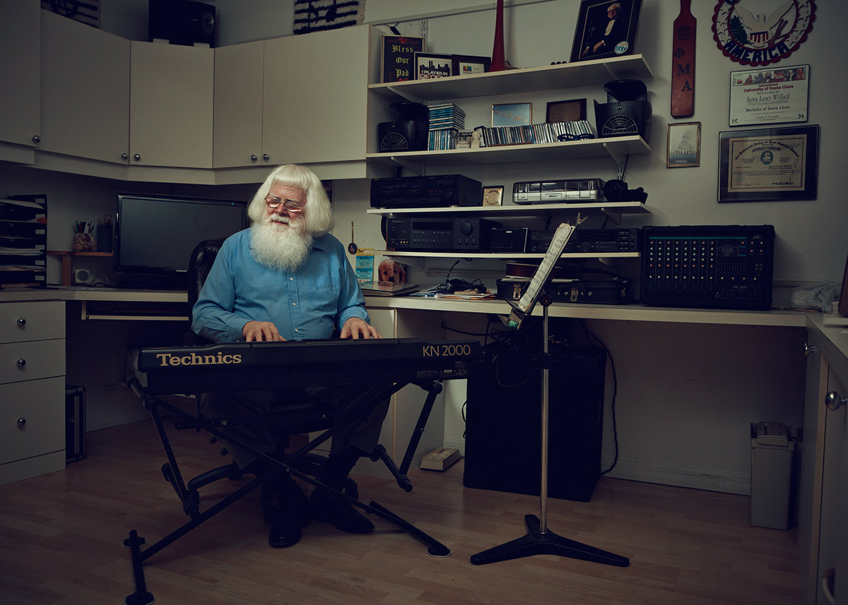 Фотография: Чем занимается Санта-Клаус в остальное время года №5 - BigPicture.ru