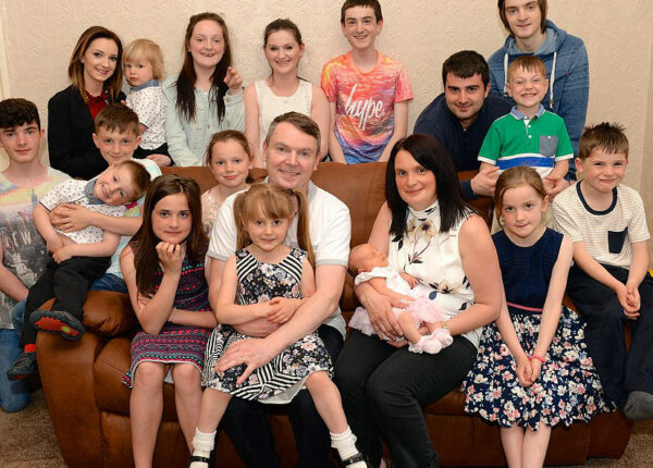Самая многодетная семья Великобритании празднует рождение 19-го ребенка