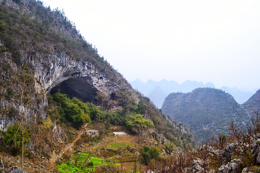 Гигантская пещера в Китае