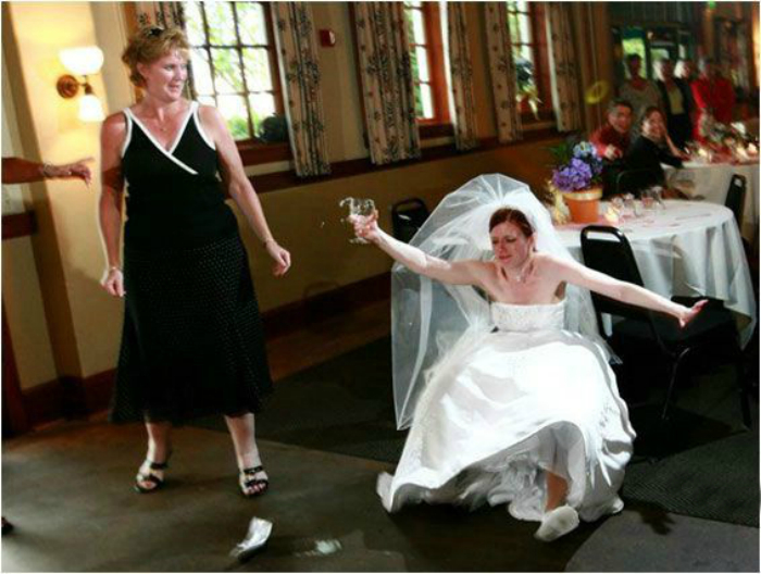 17 примеров, когда у свадебного фотографа все хорошо с чувством юмора. ФОТО