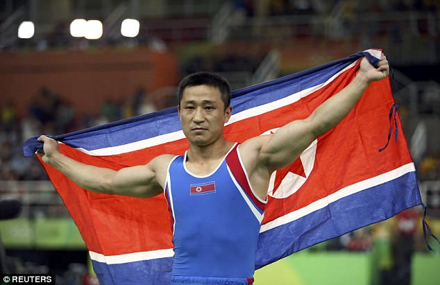 Фотография: Словил Макконахи: самый грустный золотой медалист Олимпиады в Рио скоро поедет обратно в Северную Корею №2 - BigPicture.ru
