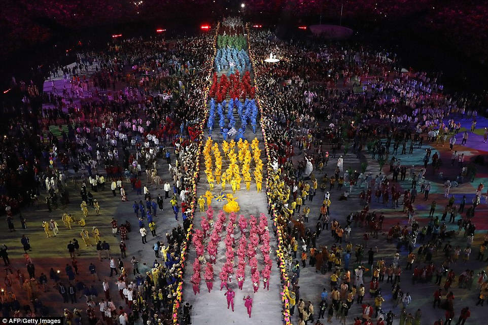 Фотография: Самые яркие моменты церемонии открытия летней Олимпиады в Рио-де-Жанейро №16 - BigPicture.ru