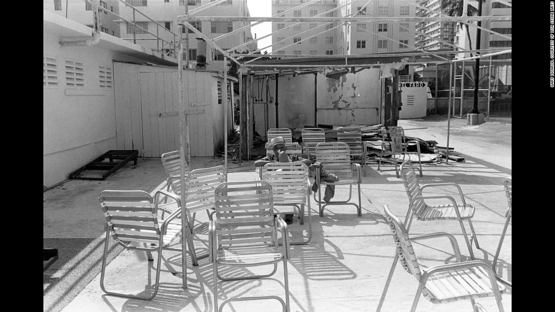 Фотография: Как тусовались старики из еврейской общины Майами-Бич в начале 80-х №11 - BigPicture.ru
