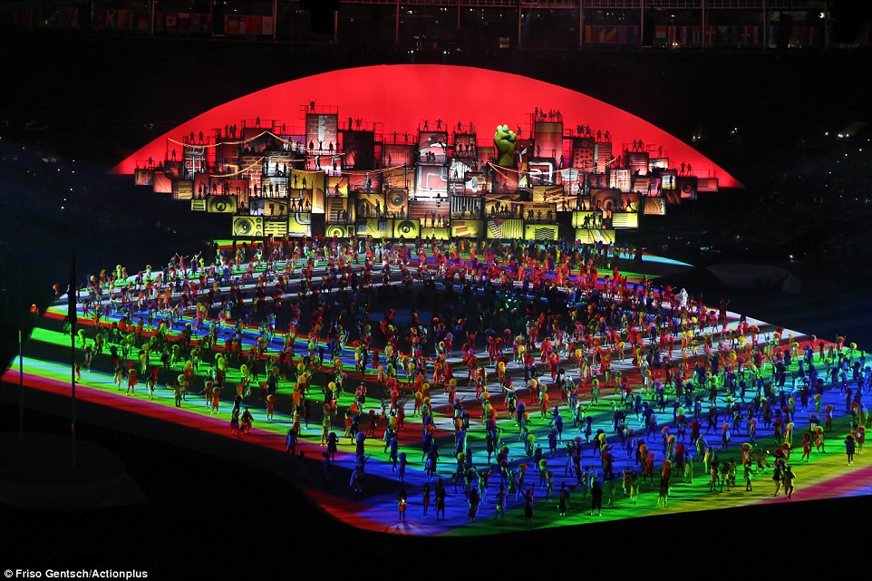 Фотография: Самые яркие моменты церемонии открытия летней Олимпиады в Рио-де-Жанейро №18 - BigPicture.ru