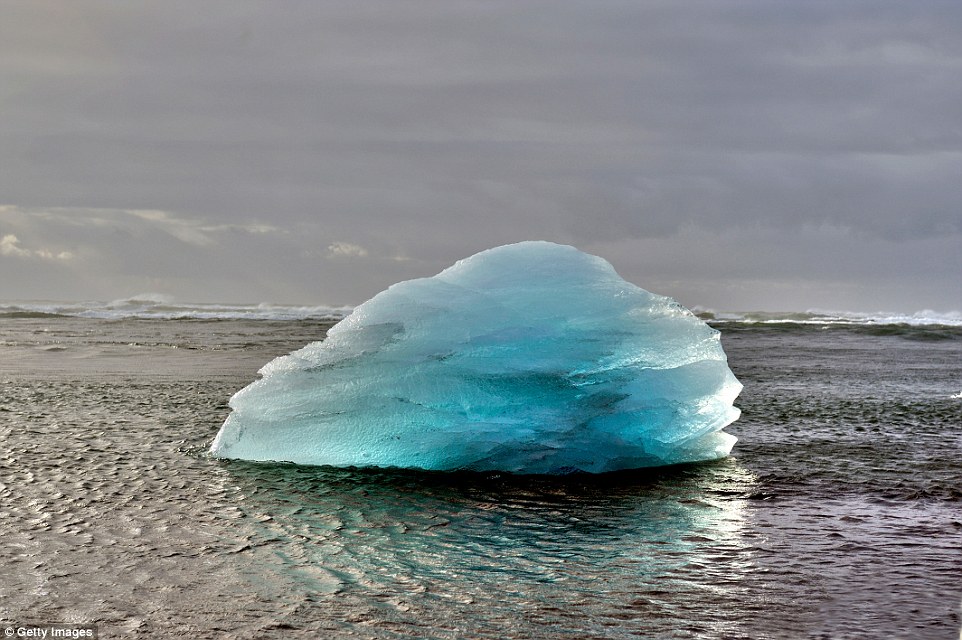 Фотография: Как выглядят самые древние в мире айсберги №18 - BigPicture.ru