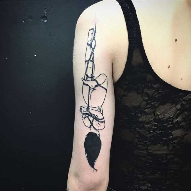 Фотография: Эротические и мрачные татуировки от французской художницы №16 - BigPicture.ru