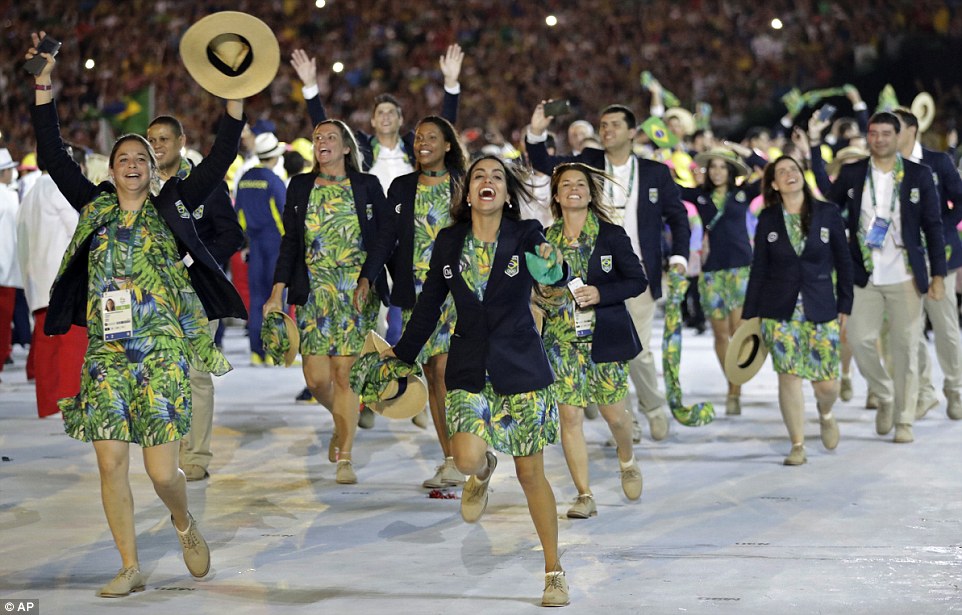 Фотография: Самые яркие моменты церемонии открытия летней Олимпиады в Рио-де-Жанейро №23 - BigPicture.ru