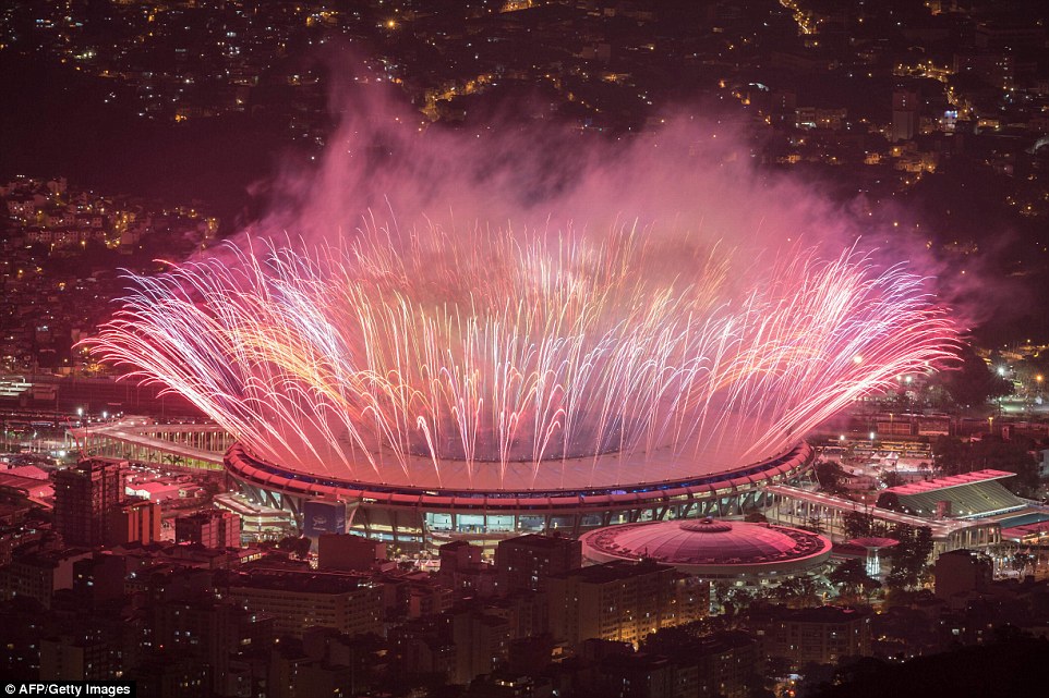 Фотография: Самые яркие моменты церемонии открытия летней Олимпиады в Рио-де-Жанейро №3 - BigPicture.ru