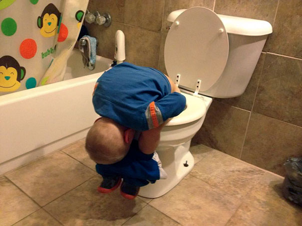 Фотография: 30 доказательств того, что дети могут спать где угодно, как угодно и когда угодно №31 - BigPicture.ru