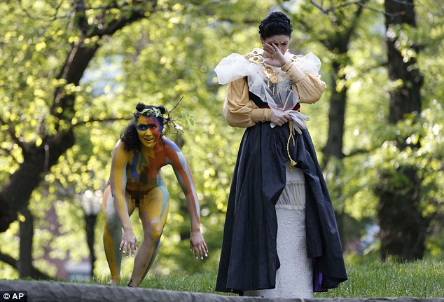 Фотография: Полностью обнаженные актрисы сыграют в шекспировской пьесе в нью-йоркском парке №4 - BigPicture.ru