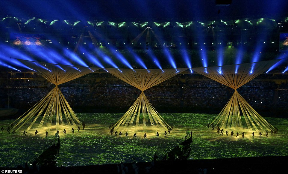 Фотография: Самые яркие моменты церемонии открытия летней Олимпиады в Рио-де-Жанейро №35 - BigPicture.ru