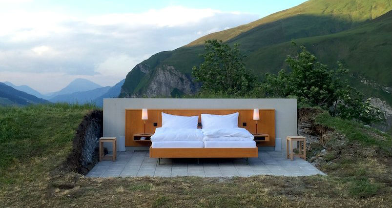 Фотография: Отель без стен и потолка  с лучшим видом на Швейцарские Альпы №1 - BigPicture.ru