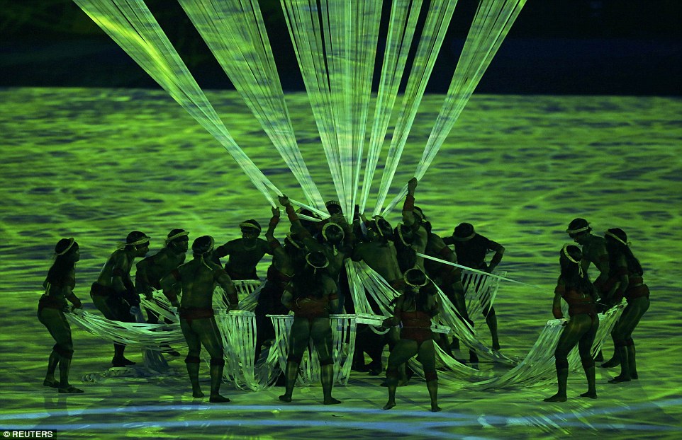 Фотография: Самые яркие моменты церемонии открытия летней Олимпиады в Рио-де-Жанейро №36 - BigPicture.ru