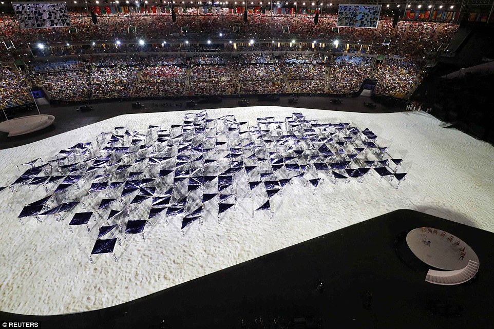 Фотография: Самые яркие моменты церемонии открытия летней Олимпиады в Рио-де-Жанейро №39 - BigPicture.ru