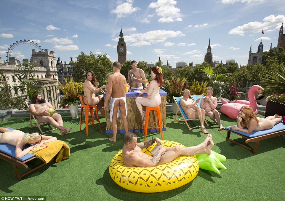 Фотография: В Лондоне открывается терраса для нудистов, где посетителей ждут удивительные виды №4 - BigPicture.ru
