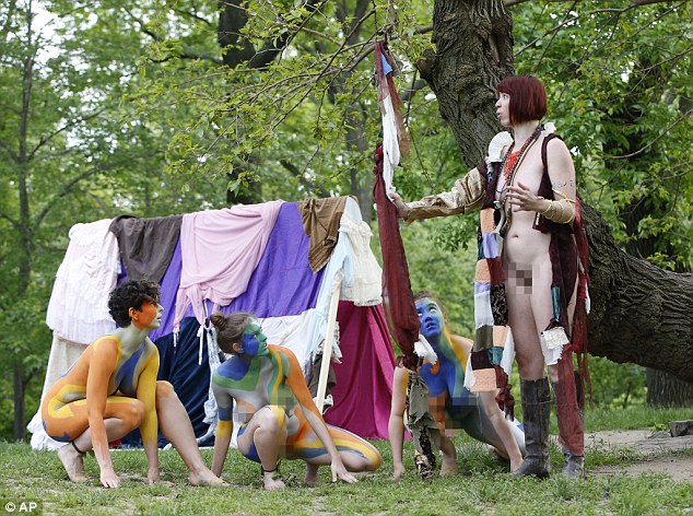 Фотография: Полностью обнаженные актрисы сыграют в шекспировской пьесе в нью-йоркском парке №5 - BigPicture.ru