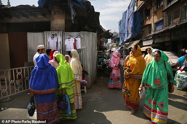 Фотография: Жизнь в индийской секте, которая до сих пор делает женское обрезание №5 - BigPicture.ru