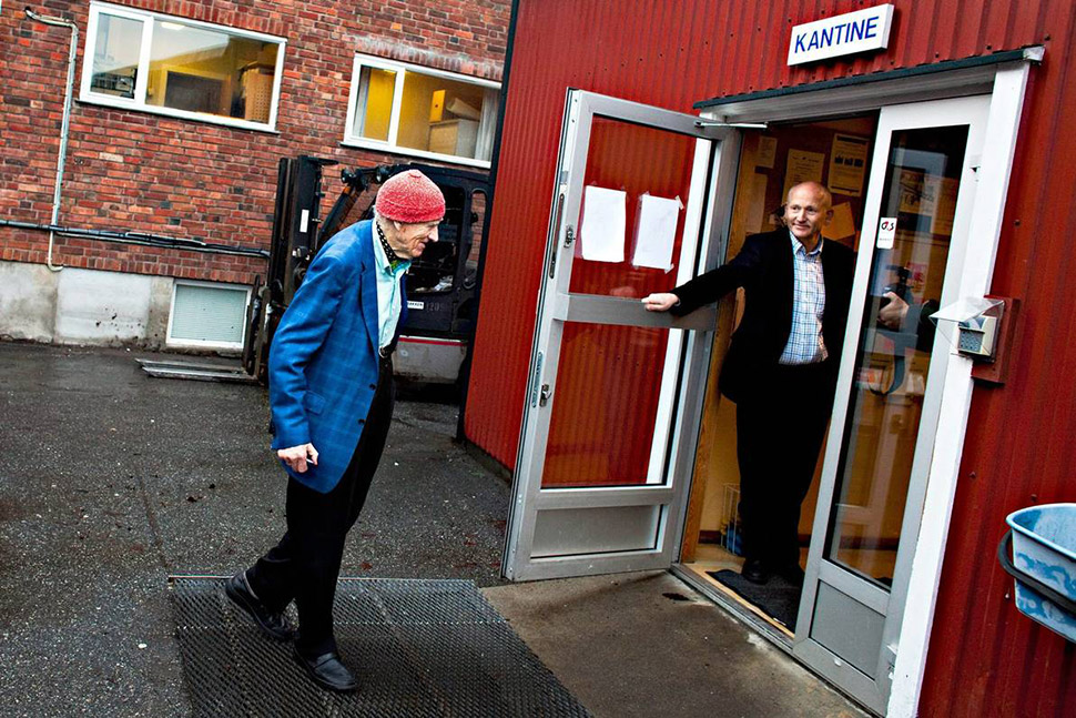 Фотография: Этот скромный дедуля в шапочке — на самом деле норвежский миллиардер из списка Forbes №7 - BigPicture.ru