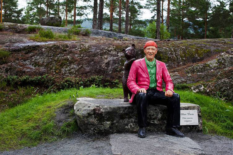 Фотография: Этот скромный дедуля в шапочке — на самом деле норвежский миллиардер из списка Forbes №8 - BigPicture.ru