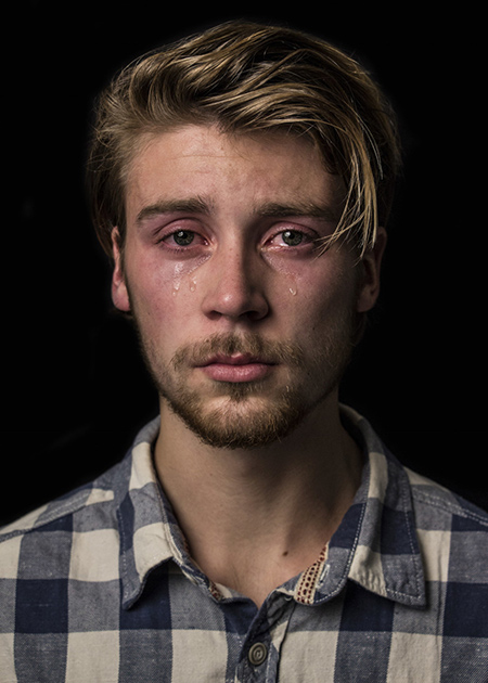 Фотография: Фотопроект о плачущих мужчинах, разрушающий известные стереотипы №8 - BigPicture.ru