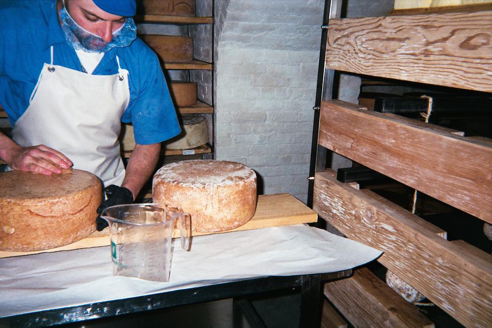 Фотография: Сырная нора: один день из жизни бруклинского сыродела №8 - BigPicture.ru