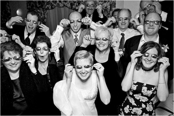 Фотография: 17 примеров, когда у свадебного фотографа все хорошо с чувством юмора №8 - BigPicture.ru