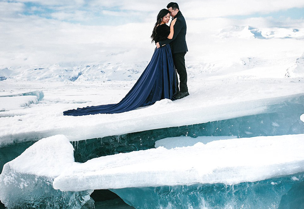 Фотография: Пожалуй, самая красивая фотосессия помолвки, отснятая на ледниках Исландии №1 - BigPicture.ru
