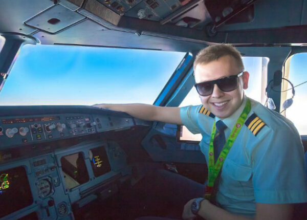 Первым делом — самолеты: российский пилот стал звездой Instagram
