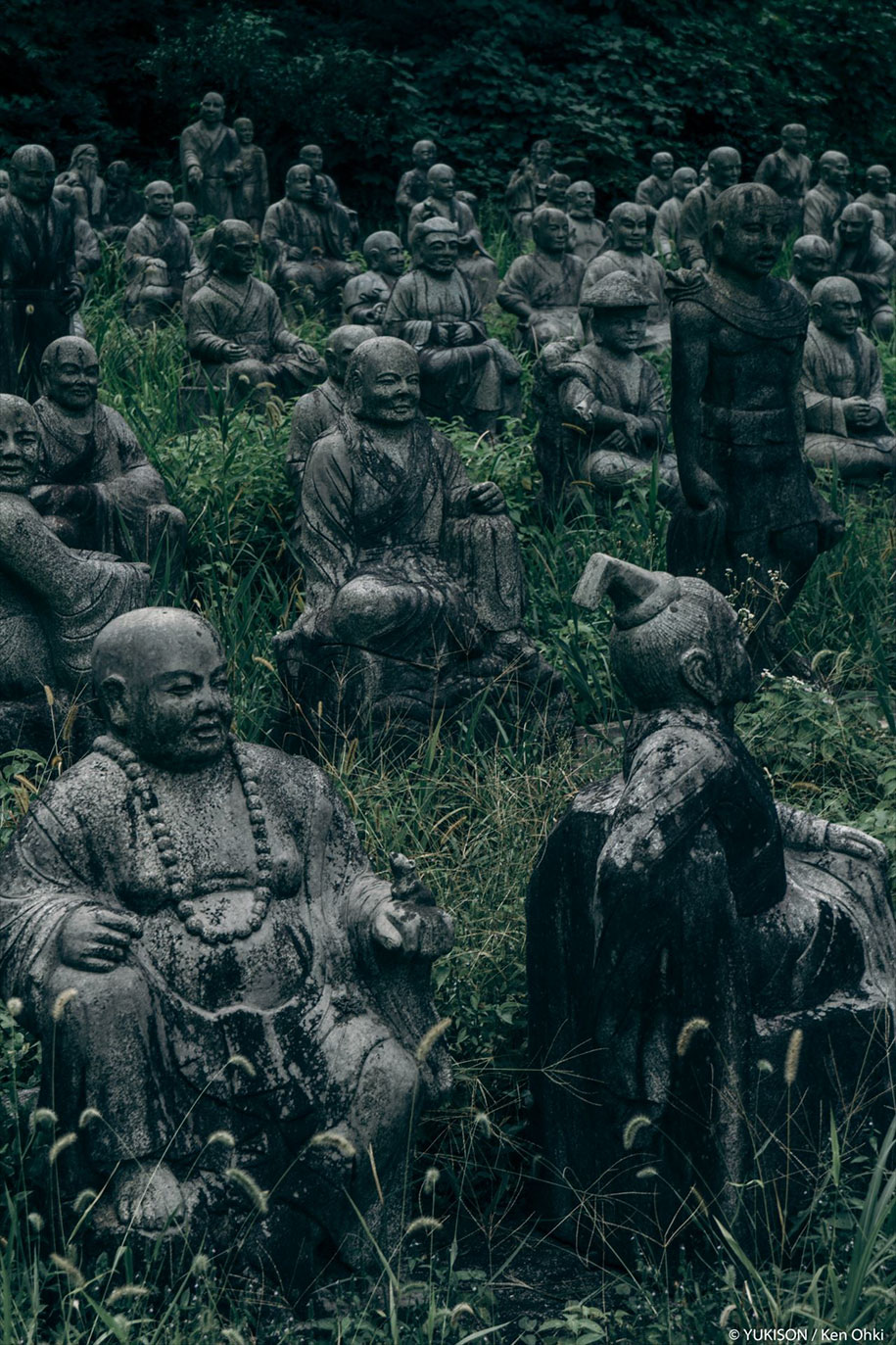 Фотография: Жутковатая японская деревня, где живут одни статуи №12 - BigPicture.ru