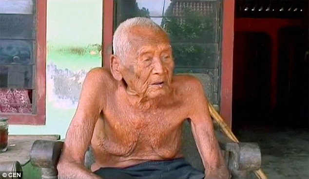 Самый старый человек в мире, которому 145 лет, живет в Индонезии. ФОТО