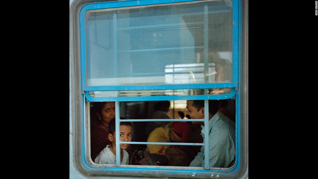 Фотография: Яблоку негде в бочку с селедками упасть: Суматошная жизнь индийских поездов №2 - BigPicture.ru