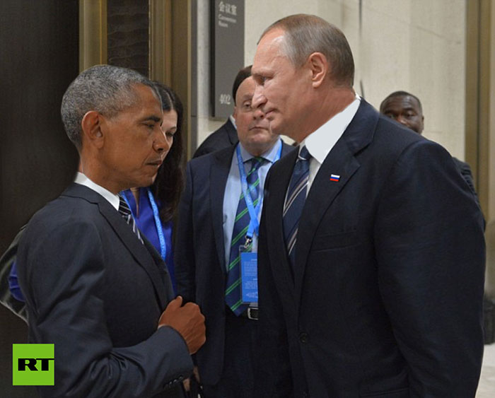 Фотография: Уничтожающий взгляд Обамы на Путина оказался в центре битвы фотожаб №20 - BigPicture.ru