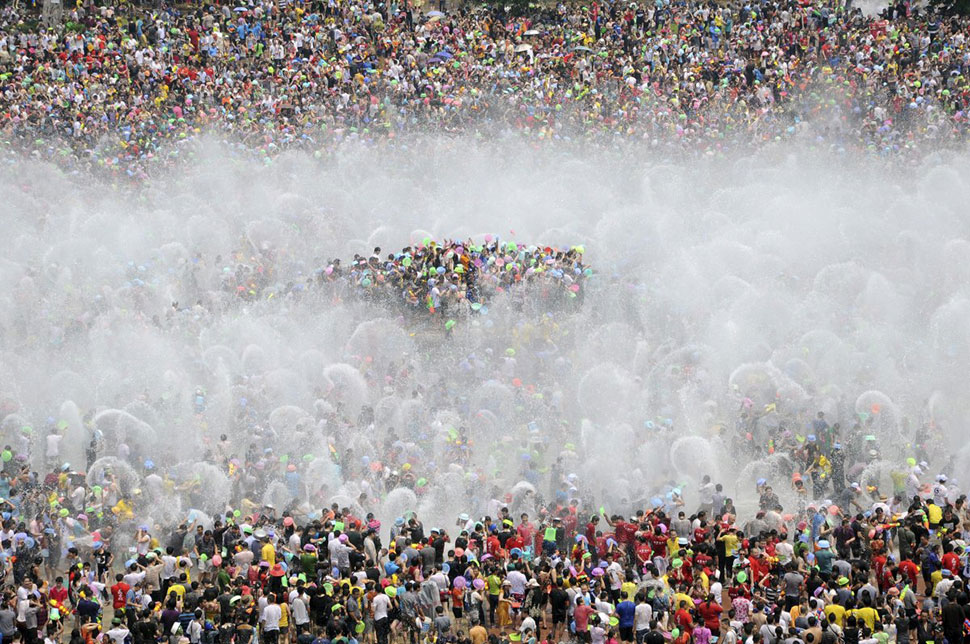 Фотография: 23 шокирующих фотографии о том, насколько много людей в Китае №20 - BigPicture.ru