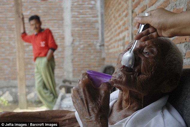 Фотография: Самый старый человек в мире, которому 145 лет, живет в Индонезии №3 - BigPicture.ru