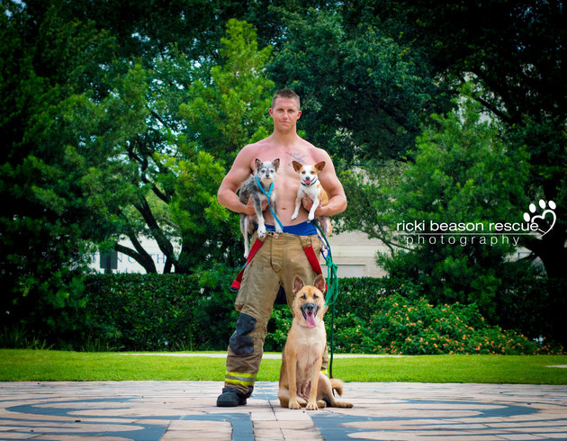 Фотография: Горячие техасские парни разделись ради бездомных собак из приюта №4 - BigPicture.ru