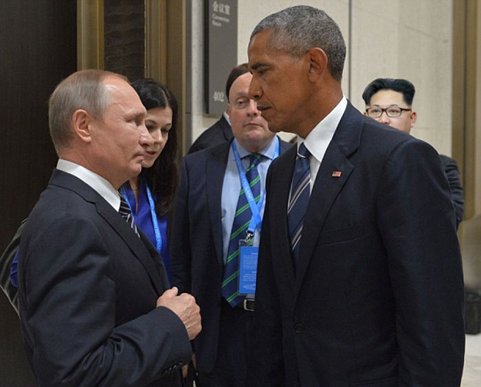 Фотография: Уничтожающий взгляд Обамы на Путина оказался в центре битвы фотожаб №5 - BigPicture.ru