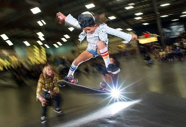 Фотография: Восьмилетняя скейтерша из Японии умеет то, что вам и не снилось №1 - BigPicture.ru