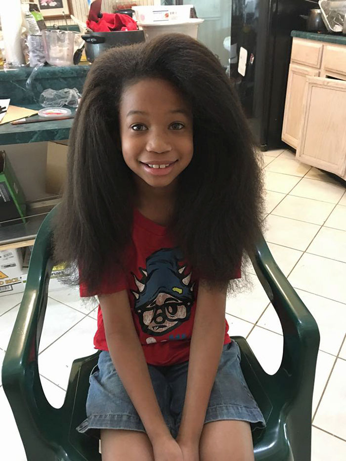 Фотография: 8-летний мальчик 2 года отращивал волосы, чтобы сделать парики для больных раком детей №2 - BigPicture.ru