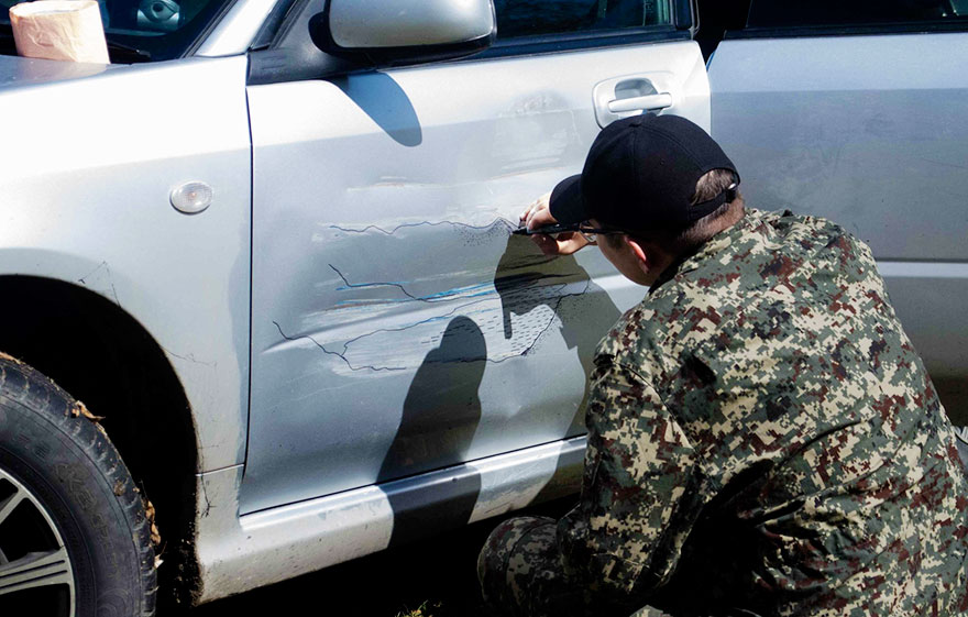 Фотография: Изобретательный водитель с Алтая починил машину маркером №4 - BigPicture.ru