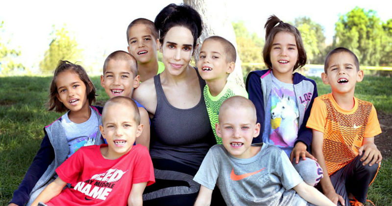 Фотография: Мать 14 детей жалеет о карьере стриптизерши и съемках в фильмах для взрослых №1 - BigPicture.ru