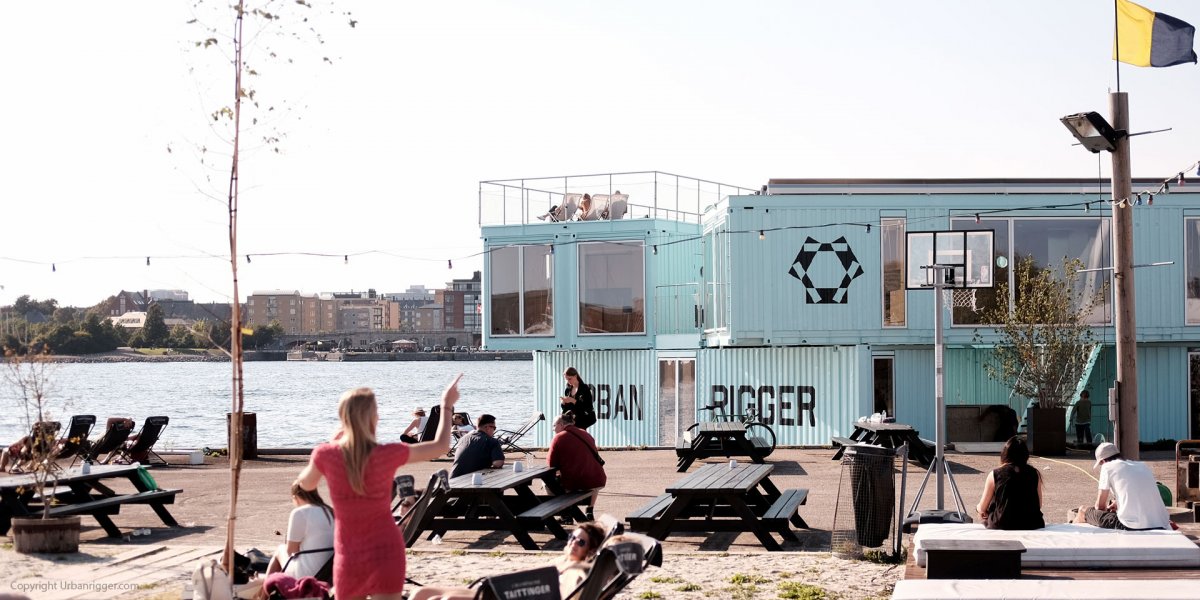 Фотография: В Копенгагене студентов селят в плавучие транспортные контейнеры за 600 долларов в месяц №10 - BigPicture.ru