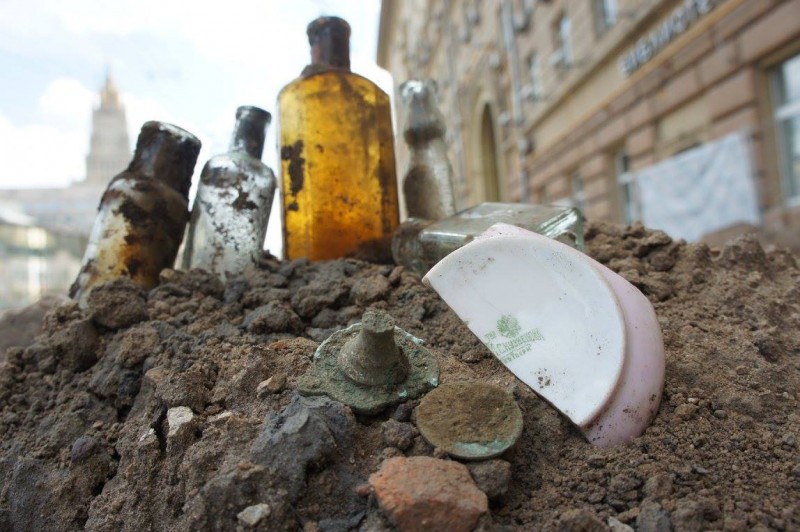 Фотография: Подземные клады Москвы. Как найти сокровище во время благоустройства улиц №2 - BigPicture.ru