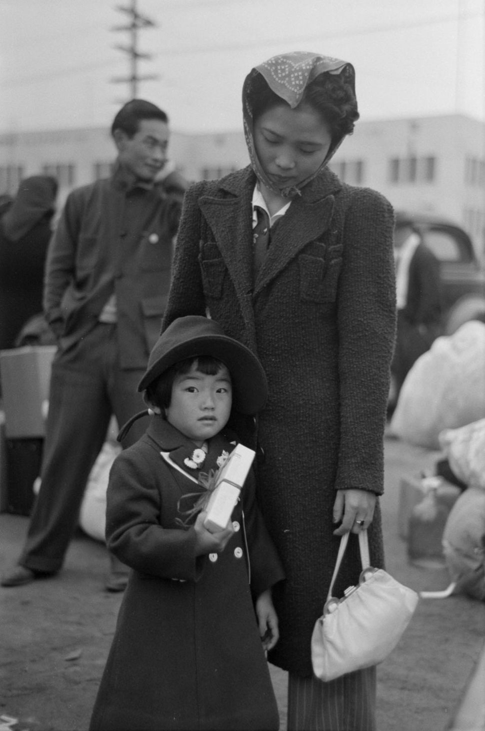 Фотография: Как этнических японцев загоняли в концлагеря в США после Перл-Харбора №12 - BigPicture.ru