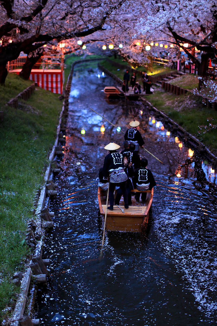 Фотография: 20 кадров уличной фотографии, которые открывают неизвестную сторону Японии №2 - BigPicture.ru