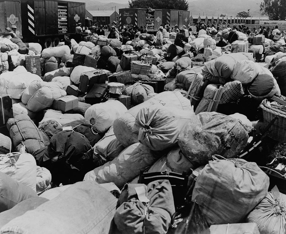 Фотография: Как этнических японцев загоняли в концлагеря в США после Перл-Харбора №15 - BigPicture.ru