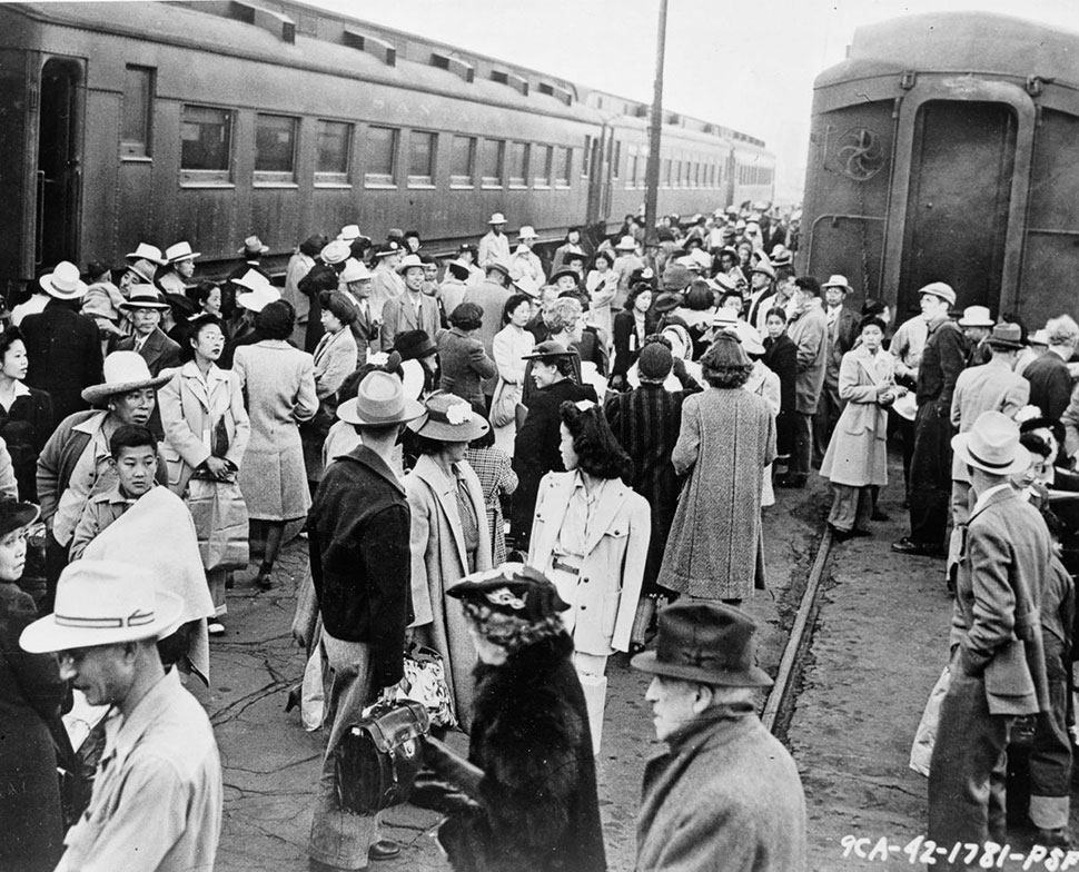 Фотография: Как этнических японцев загоняли в концлагеря в США после Перл-Харбора №16 - BigPicture.ru