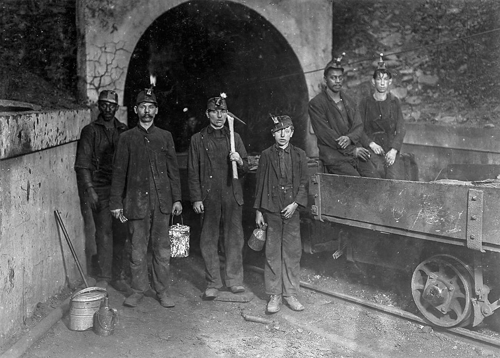 Фотография: Детский труд в Америке XX века: фотографии детей на угольных и цинковых шахтах №23 - BigPicture.ru