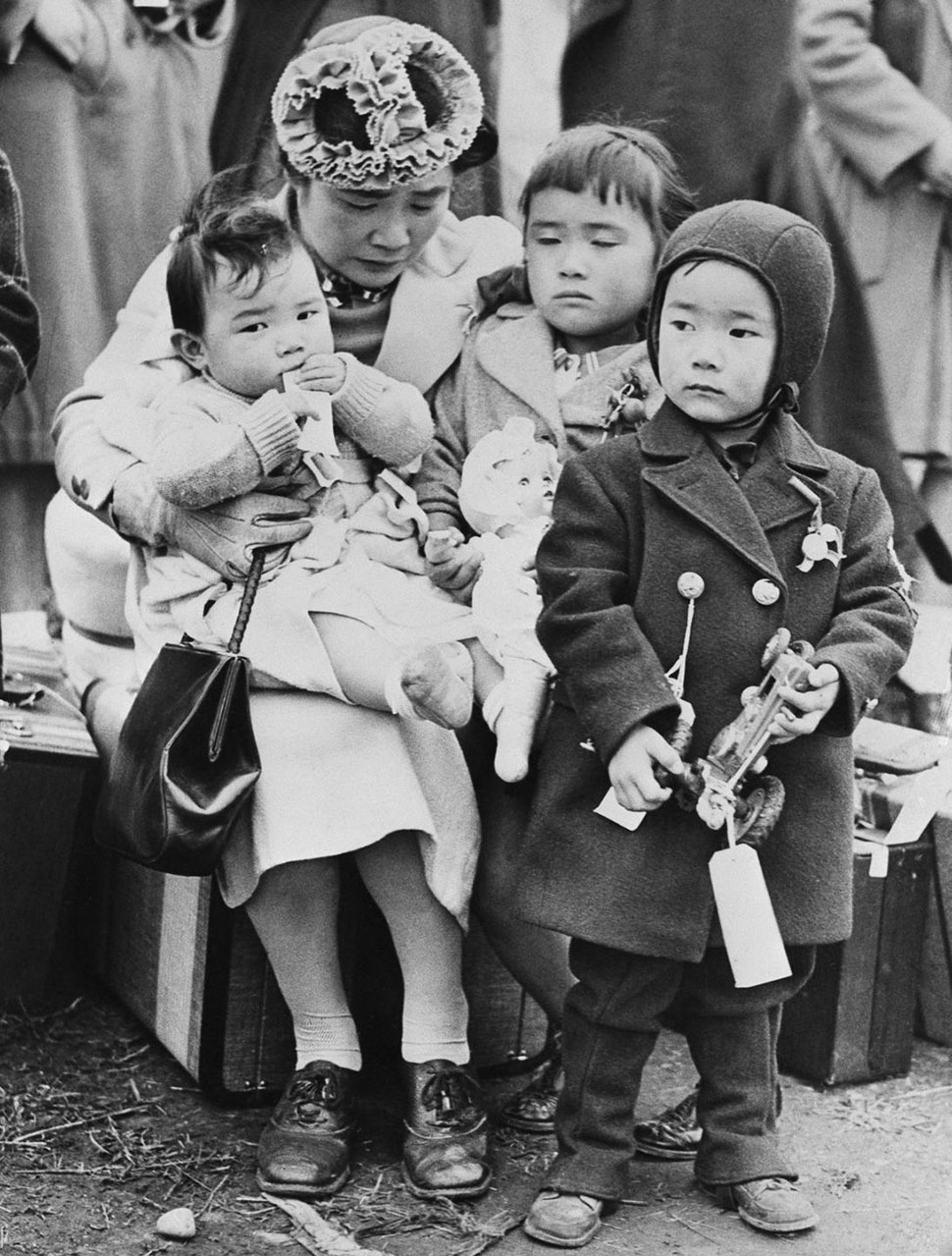 Фотография: Как этнических японцев загоняли в концлагеря в США после Перл-Харбора №25 - BigPicture.ru