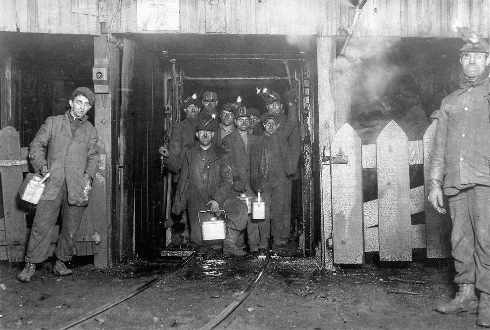 Фотография: Детский труд в Америке XX века: фотографии детей на угольных и цинковых шахтах №26 - BigPicture.ru